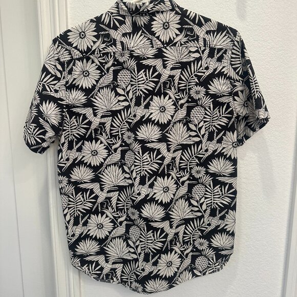 Vissla Button Up T Shirt - Picture 2 of 2
